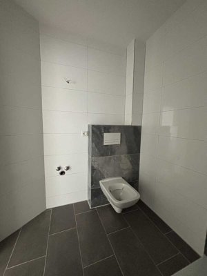 Neubau! Stilvolle 2-Zimmer-Erdgeschosswohnung  mit Balkon in Ludwigshafen am Rhein