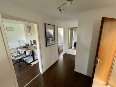 Schöne, helle DG-Wohnung Lütticher Str.