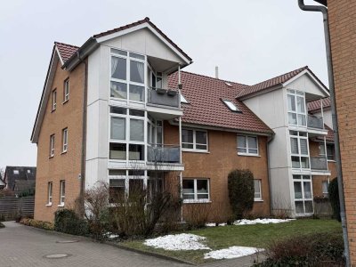 Attraktive 2-Zimmer-Dachgeschosswohnung mit Eckbalkon und Stellplatz in Hamburg Bergedorf