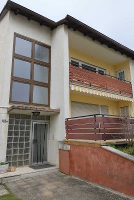 Freistehendes Zweifamilienhaus mit großem Garten in Weiterstadt
