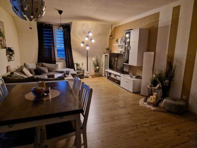 Charmante Dachgeschosswohnung mit Balkon und Stellplatz