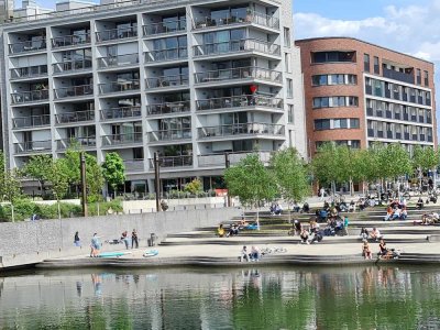 Von Privat! Skyline Blick Frankfurt. Hafen Kaiserlei. Exklusive 3-Zimmer-Wohnung mit Einbauküche