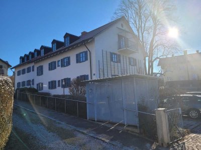 Helle Dachgeschosswohnung in Bad Tölz – Ideal für Singles oder Paare
