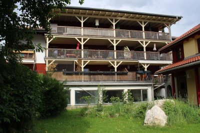 Hübsche Zweizimmerwohnung mit riesiger Sonnenterrasse