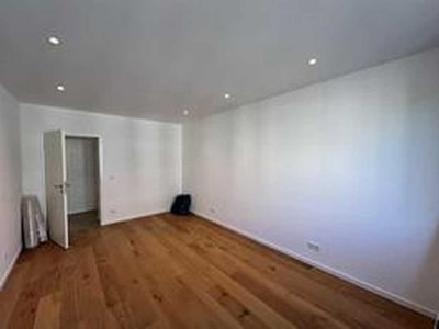 Frisch sanierte, vermietete Wohnung in zentraler Lage von Düsseldorf