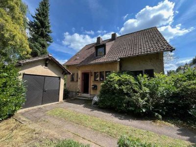 Einfamilienhaus mit 8 Zimmern und Garage in Püttlingen