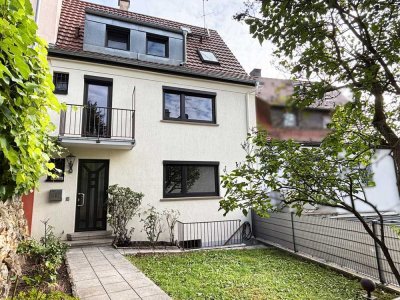 Charmantes Reihenhaus mit vielseitigem Grundriss und Gartenidylle