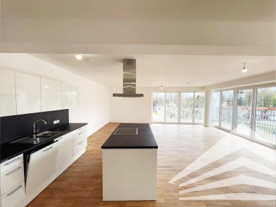 Lichtdurchflutete, große 2 Zimmer-Neubauwohnung mit Küche!