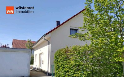 Einfamilienhaus mit 6 Zimmern, Photovoltaik, Wärmepumpe & perfekter Anbindung