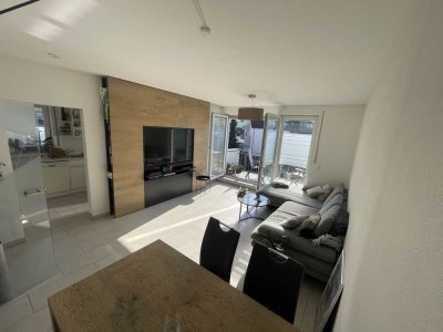 Schöne teilmöblierte 2,5 Zimmer-Wohnung mit Balkon und EBK in Ingolstadt