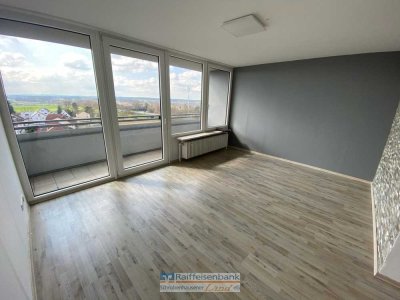 384: TG-Stellplatz inklusive:  sanierte 2-Zimmer - Wohnung  / Hochhaus