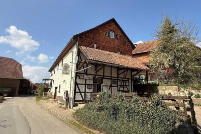 Wohnhaus mit Gewerbebereich - leerstehend