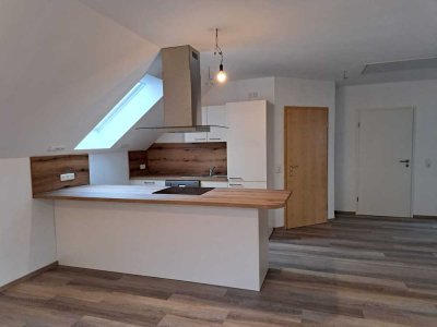 3-Zi-Whg, 65m², Balkon, EBK, BJ.2023, Stellplatz, Essenbach