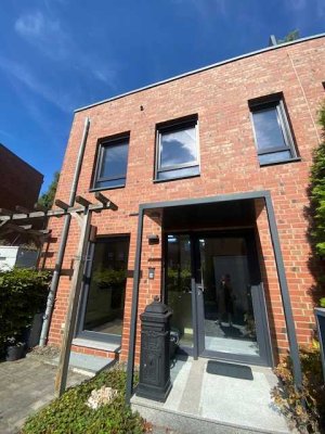 HAUS IM GRÜNEN  AN DER DÜSSEL - möbliert - MODERN HELL NEUWERTIG