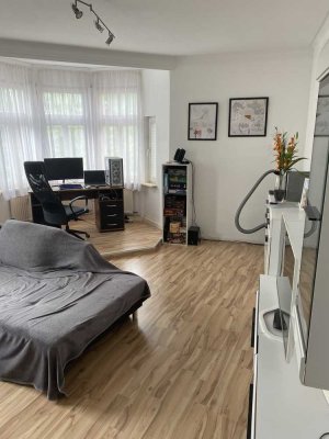 Schöne 2-Zimmer-Wohnung, zentral gelegen in Stuttgart Feuerbach, Nähe Bahnhof