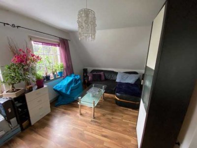 Freundliche 2-Zimmer-DG-Wohnung mit Einbauküche in Visbek