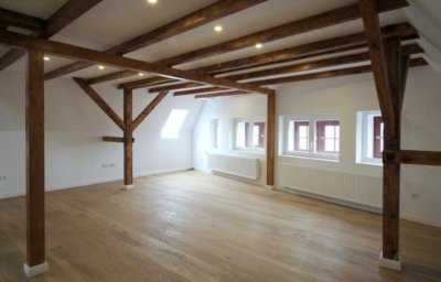 Moderne 4-Zimmer-Maisonette im Herzen von Norden