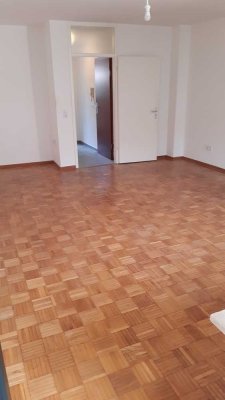 top gepflegte und renovierte 1 Zimmerwohnung mit Einbauküche und Balkon in Kassel-Harleshausen