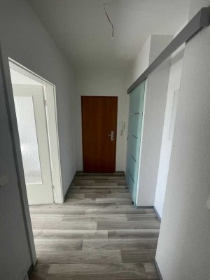 Helle 2-RWE ohne Balkon - Erstbezug nach Sanierung