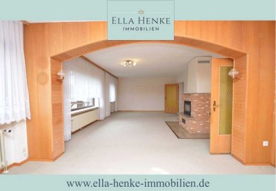 Großes, freistehendes Haus mit 7 Zimmern, Keller + Garage.