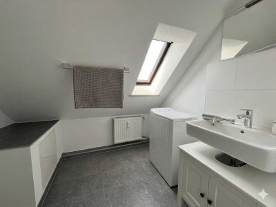 2,5 Zimmer Dachgeschoss - vollmöblierte Wohnung am Lerchenauer See