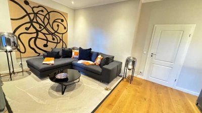 Voll möbliert, suchen Sie das besondere eine helle Wohnung mit Balkon und toller Einrichtung