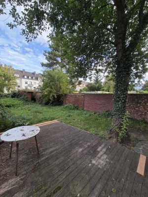 Vollständig renovierte 3,5-Zimmer-Wohnung mit Balkon in Düren