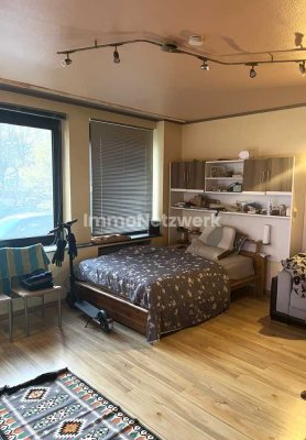 Helle und vermietete 1 Zimmer-Stadtwohnung mit Gartenmitbenutzung in ruhiger Wohnlage