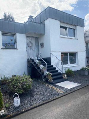Attraktives 5-Zimmer-Haus mit perfekter Raumaufteilung in Frechen-Königsdorf