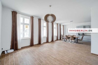 IMMOBERLIN.DE - Energieeffiziente Altbauarchitektur mit Dachterrasse & Garage in exzellentem Zustand