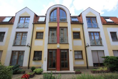3-Raum-Wohnung mit Einbauküche und Balkon
