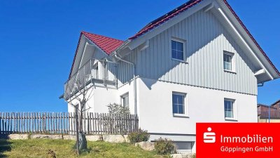 Modernes Schwörer-Fertighaus - mit großzügigem Grundriss, PV-Anlage & Traumgarten!
