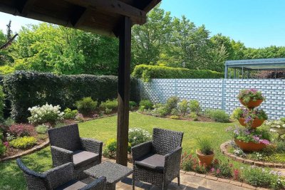 **Ein Paradies für die ganze Familie **  Attraktives REH mit EBK, Garten u. Garage in Neufahrn (S1)