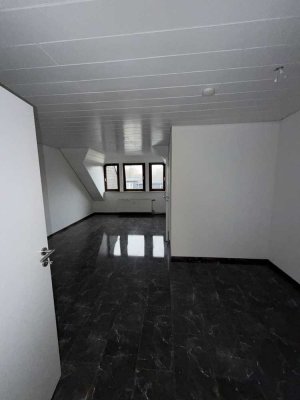 !!! Komplett Renovierte 3-Zimmer Wohnung inkl. TG-Stellplatz !!!