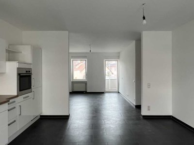 Großzügig geschnittene 2-Zimmerwohnung mit Balkon – PRIVATE Vermittlung