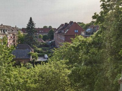 Wunderschöne Dachgeschosswohnung in toller Grünlage Nähe Schwanenteichpark, Rostock