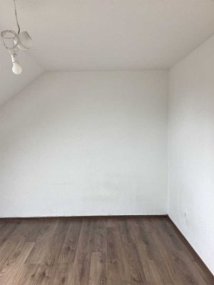 Freies 1-Zimmer-Appartement mit Gemeinschaftsbad