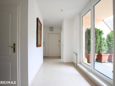 CHARMANTE 3,5-ZIMMER-WOHNUNG inkl. Terrasse mit atemberaubendem Blick auf die Burgruinen