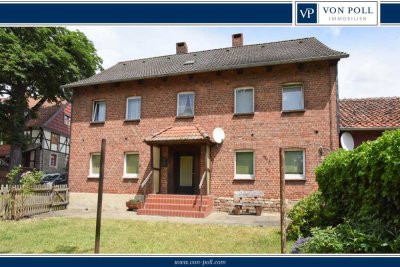 Renovierungsbedürftiges Zweifamilienhaus in ruhiger Ortslage