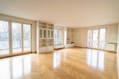 Lichtdurchflutet wohnen zwischen Parkanlagen und City - 3 Zimmer und 3 Balkone in toller Lage!