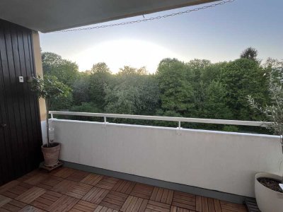 Provisionsfrei: Modernisierte 4.0-Zimmer Wohnung in Wiesbaden Biebrich