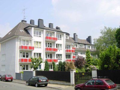 Komplett renovierte 2-Zimmer-Wohnung mit Balkon