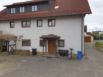 Ansprechende 6-Zimmer-Wohnung mit Balkon und Garten