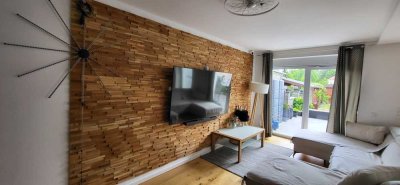 Schöne und neuwertige 4-Raum-Maisonette-Wohnung mit geh. Innenausstattung mit Balkon und EBK