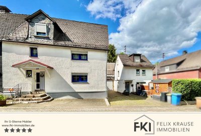 **doppeltes Wohnglück: Zwei Immobilien in zentraler Lage von Brachbach**