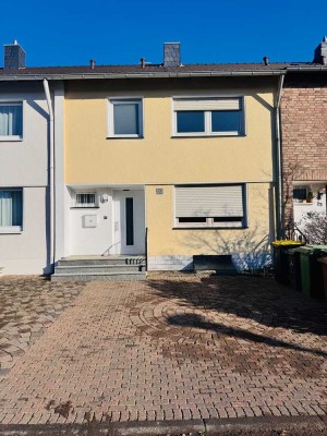 Familienfreundliches Zuhause mit Garten, Keller & 2 Stellplätzen in BonnAlfter