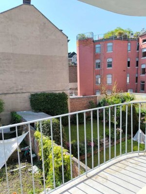 Perfekte Aufteilung mit Balkon - perfekte Lage - sofort bezugsfrei