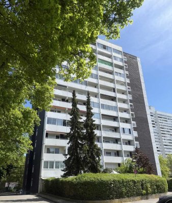 Herrenbach-Spickel: gut geschnittene 3 Zimmer-Wohnung mit Fernblick in guter Lage. Provisionsfrei!