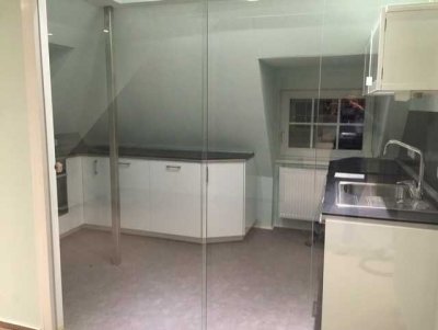 Gemütliche 2-Raum-DG-Wohnung mit EBK
