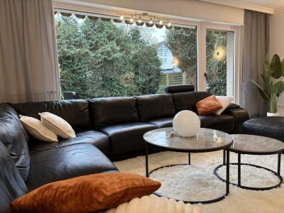 Reihenendhaus, 196qm Wohnnutzfläche, 6 Zi, neue EBK, klimatisiert, Wärmepumpe, PV-Anlage